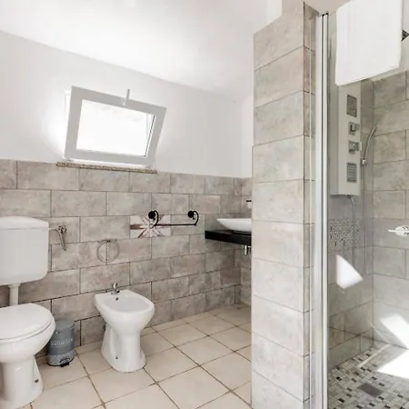 Domu Prexada Bed and Breakfast Maracalagonis