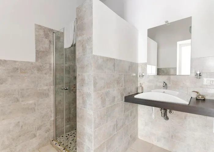 Oda ve Kahvaltı Domu Prexada 3*